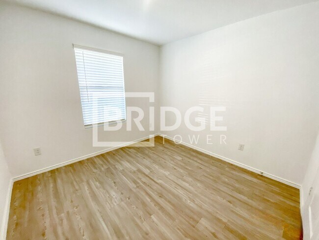 Building Photo - 454 Fairy Duster Dr