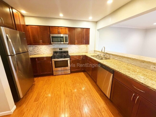 Building Photo - 354 E Rimini Ct