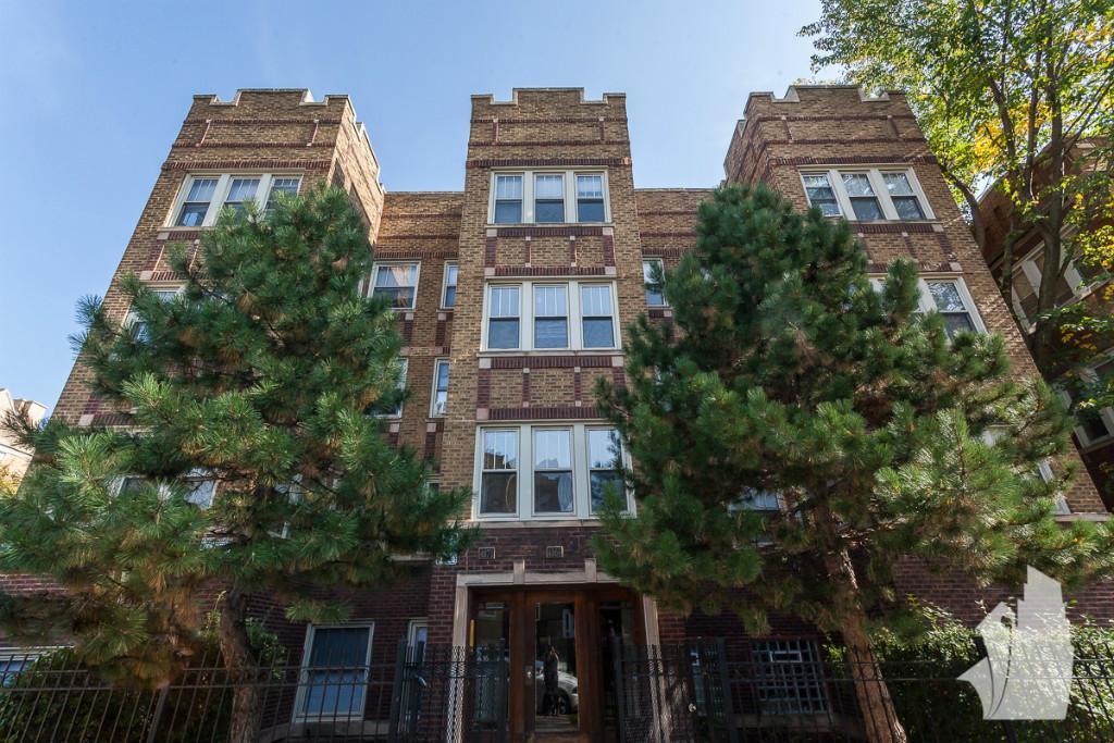 Building Photo - 4027 N Kenmore Ave