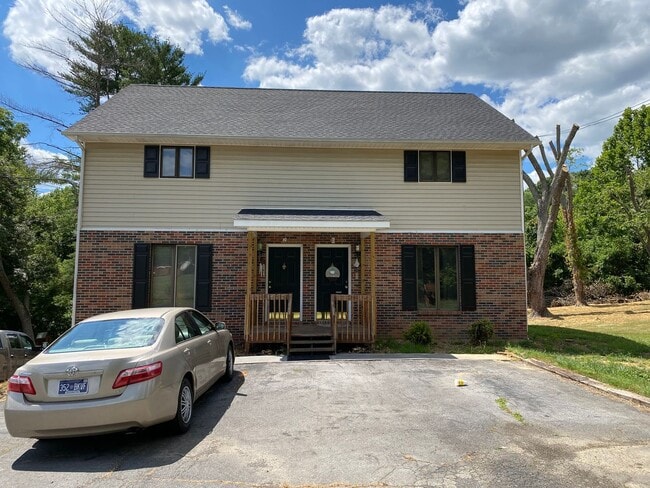 Primary Photo - 131 Lake Dr