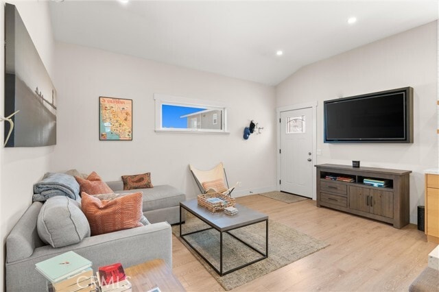 Building Photo - 8395 Doncaster Dr