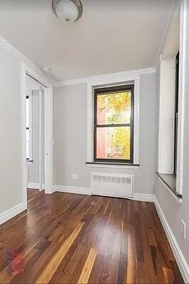 Building Photo - 233 E 29th St
