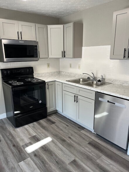 Remodeled kitchen - 176 Littleton St