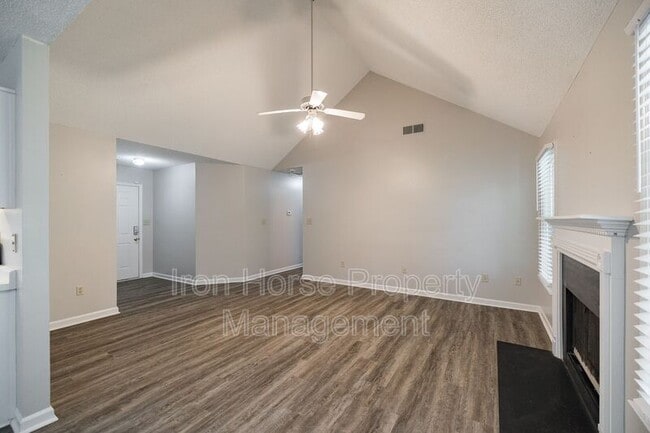 Building Photo - 107 Winthrop Ct