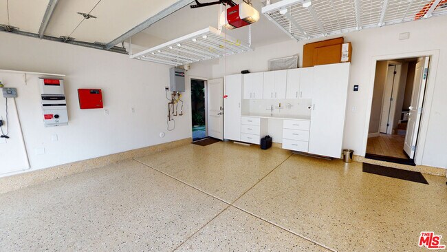 Building Photo - 12860 S Seaglass Cir