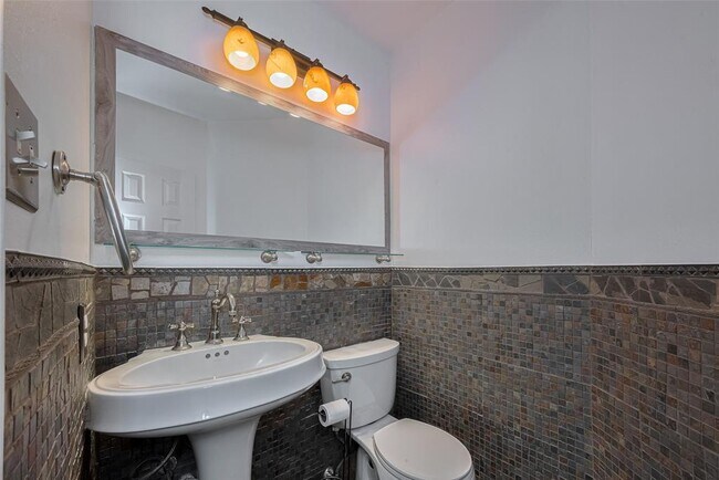 Building Photo - 3614 Spring Arbor Way