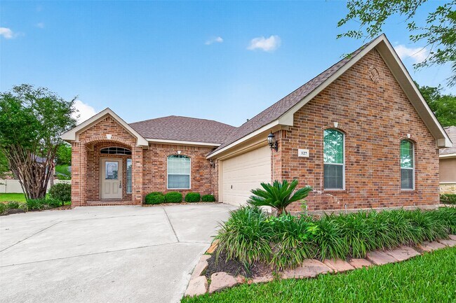 Building Photo - 127 Monterrey Rd W