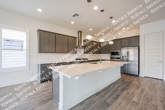 Building Photo - 274 S 164th Dr