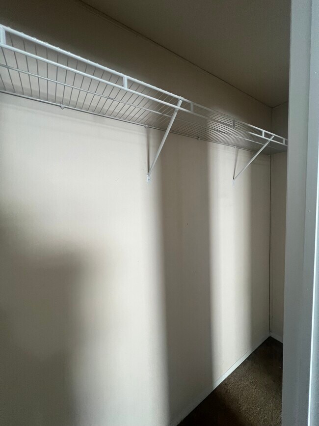 Building Photo - 934 9th St