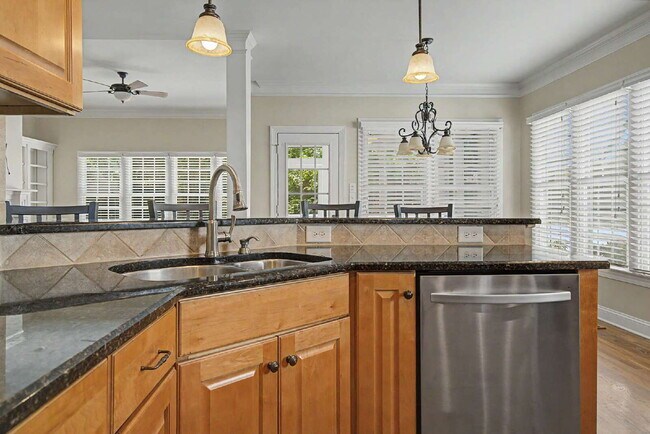 Building Photo - Spacious and Move-in Ready 4-Bedroom in Cary!