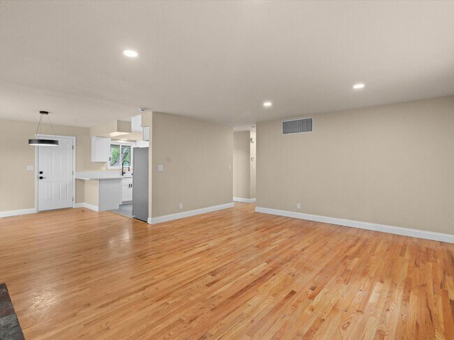 Building Photo - 2495 Holman Way