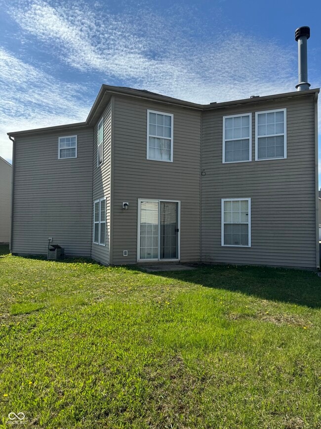 Building Photo - 10118 Clear Creek Cir