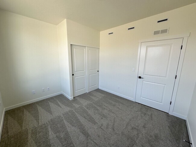 Building Photo - Brand New 3-Bed, 2-Bath Home for Lease – 1,877 sq ft in South Richland