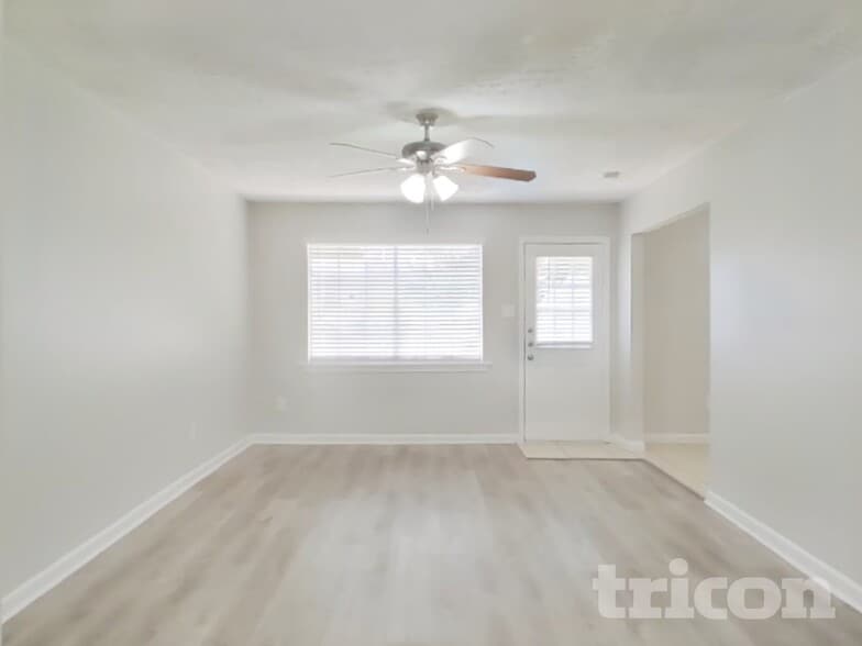Building Photo - 5503 Jumada Cir