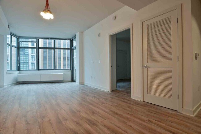 Building Photo - 460 New York Ave NW