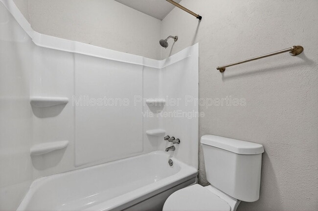 Building Photo - 401 Utah St