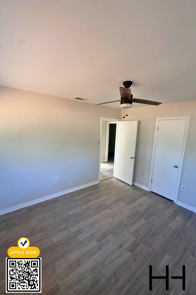 Building Photo - 132 Frances St