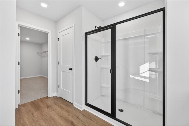 Building Photo - 548 Madison St