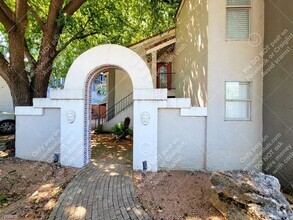 Building Photo - 2 br, 1 bath Condo - 1101 Shoal Creek Blvd...