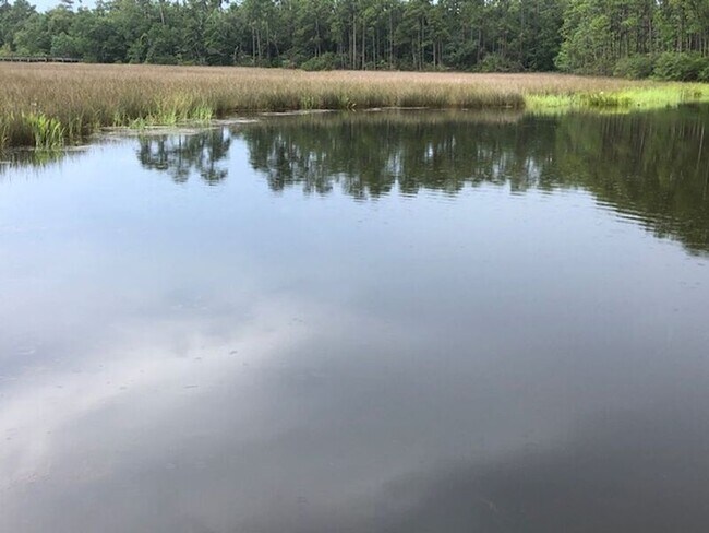 Building Photo - 3278 Bernath Dr