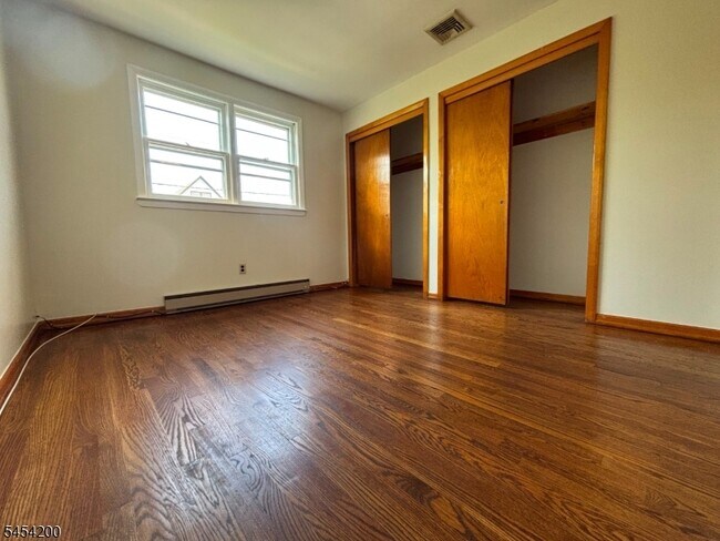 Building Photo - 115 Van Riper Ave