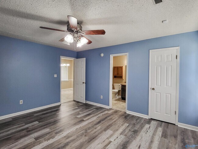 Building Photo - 308 Red Oak Rd