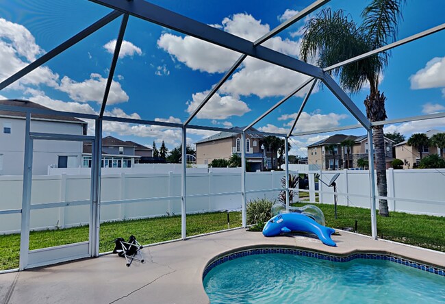 Building Photo - 1735 White Heron Bay Cir