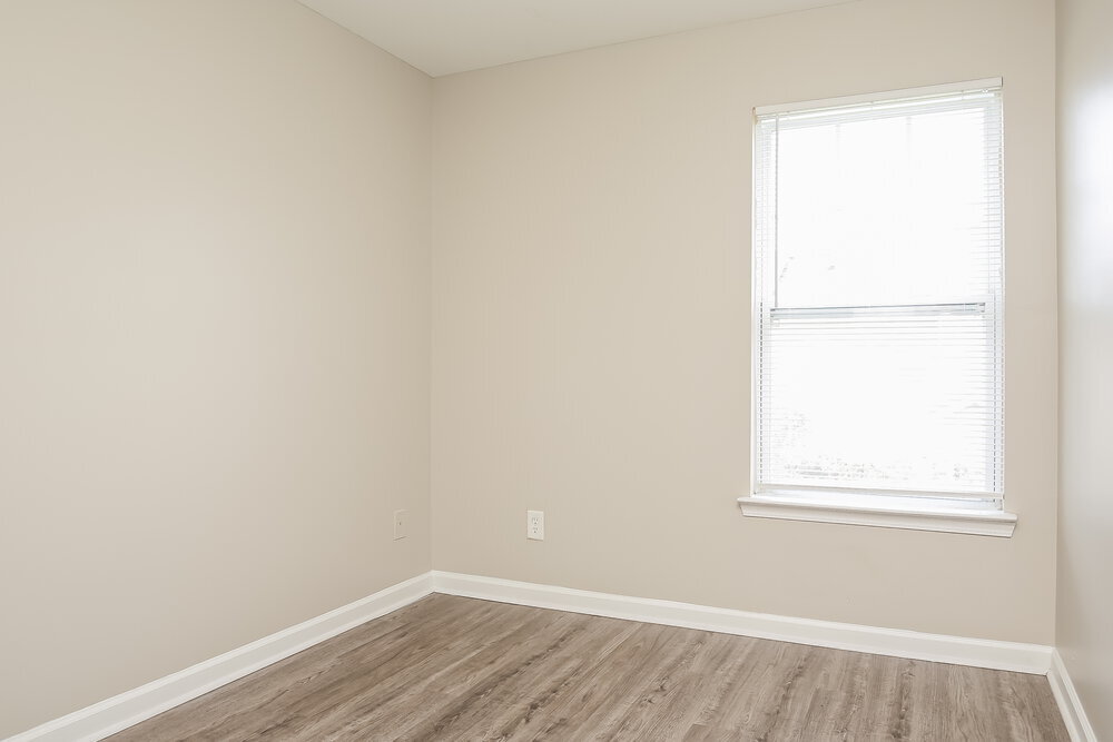 Building Photo - 8047 Logan Dr