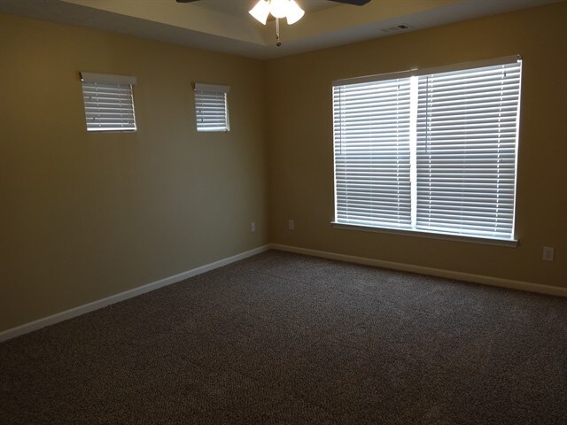 Building Photo - 518 Arrowhead Dr