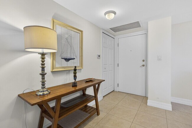 Building Photo - 3000 N Ocean Dr