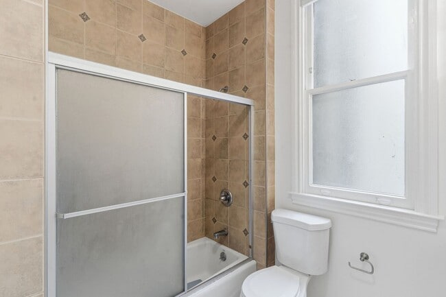 Building Photo - Lovely 2 Bed, 1 Bath Haight Ashbury Flat