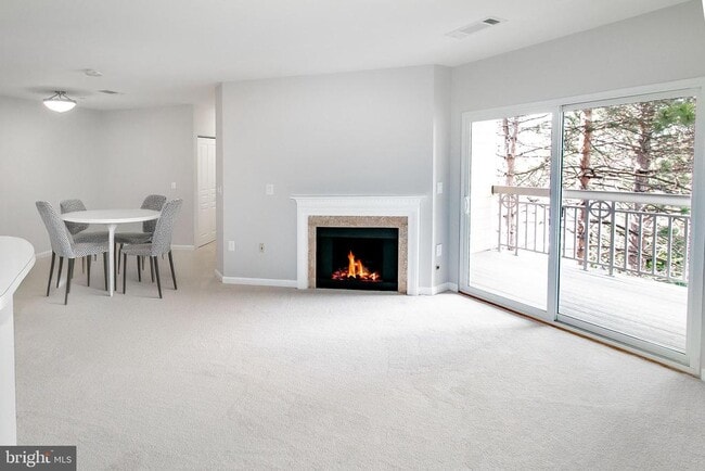 Building Photo - 2204 Westcourt Ln