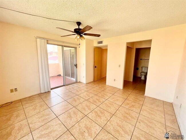 Building Photo - 2045 S 14th Ave