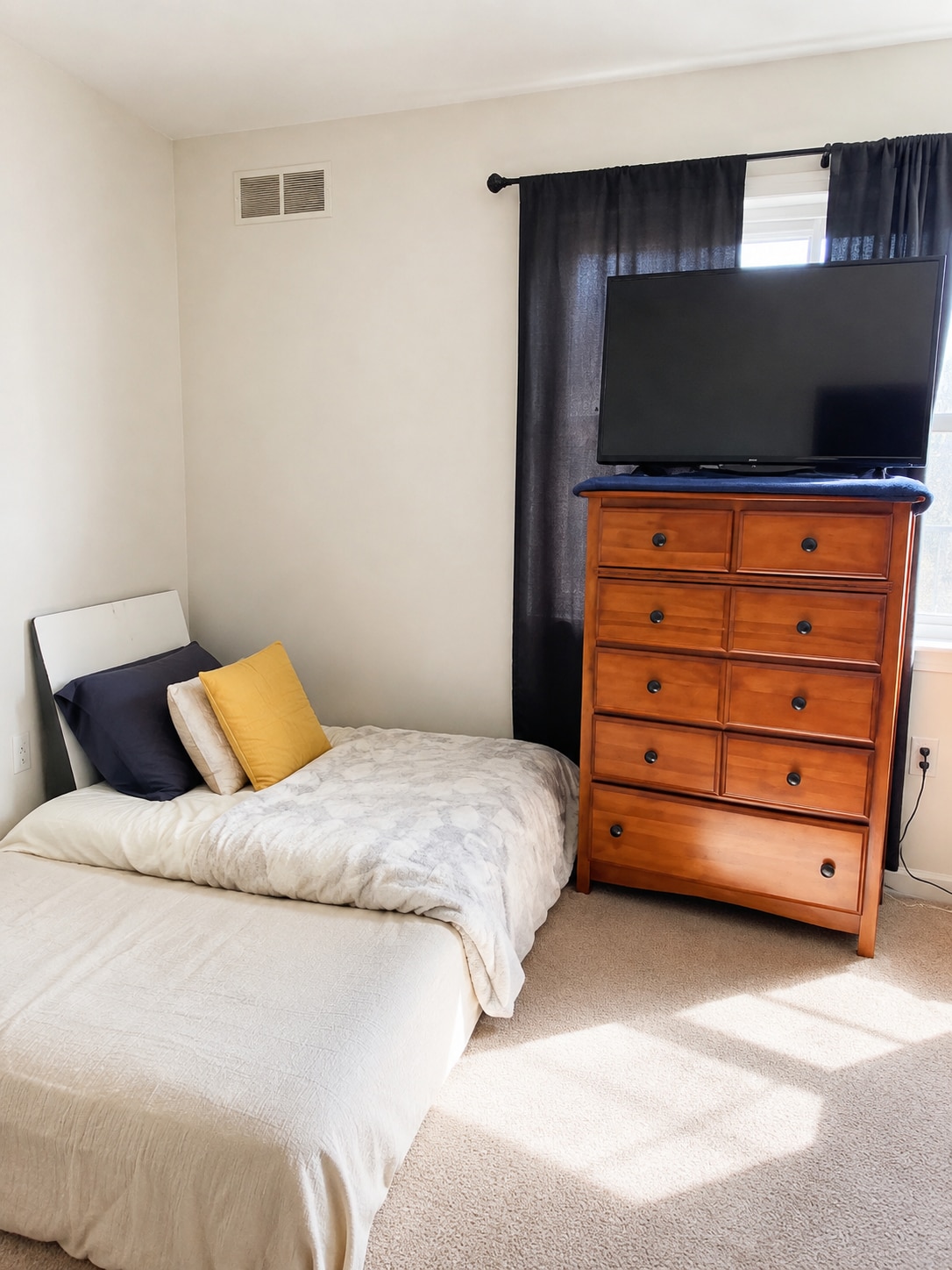 Bedroom 2 - 103 Gateway Dr