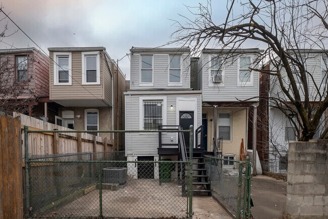 Building Photo - 139 N Lakewood Ave