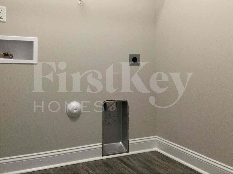 Building Photo - 2151 Brantley Creek Dr