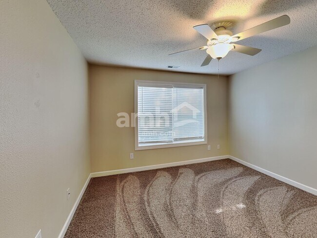 Building Photo - 5647 James Blair Dr