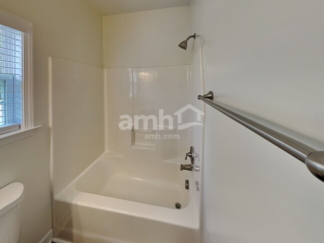 Building Photo - 3047 Romain Trail