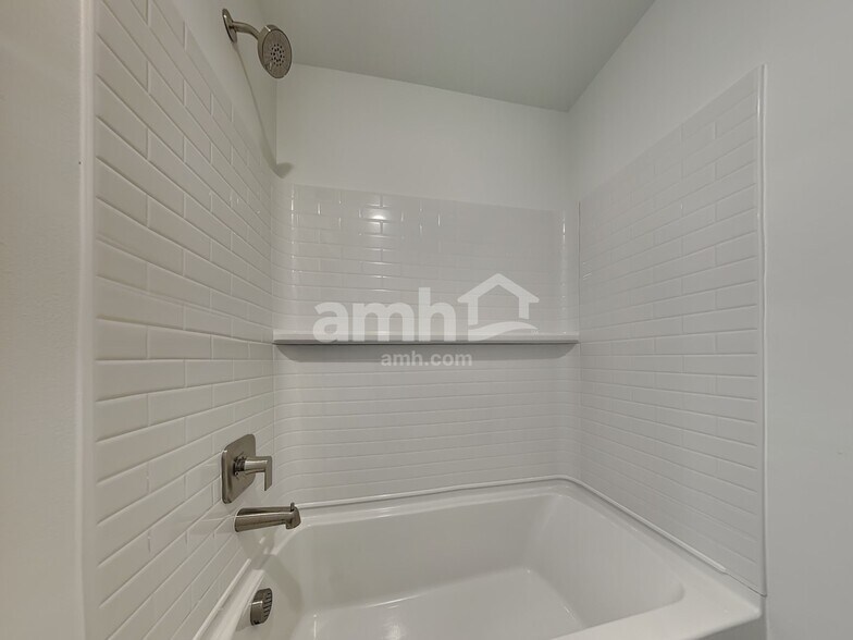 Building Photo - 9002 50th Ave SE