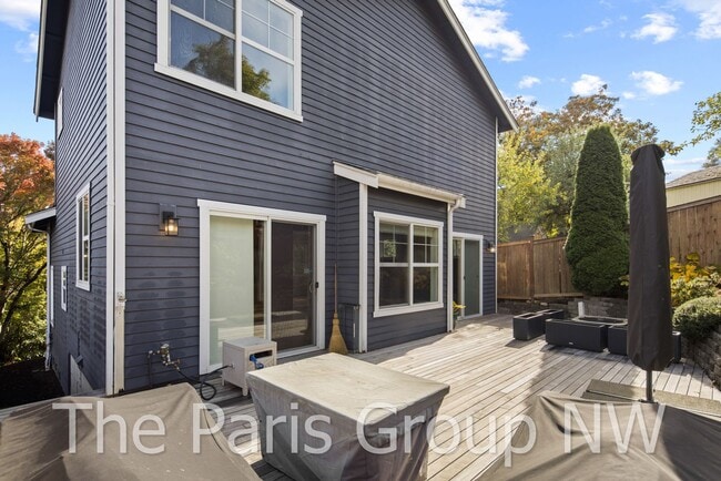 Building Photo - Marvelous Madison Valley Home * Central A/...