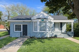 Building Photo - 2313 NE 23rd St