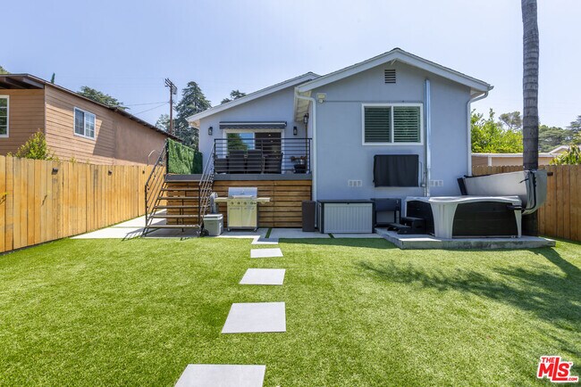 Building Photo - 10315 Fairgrove Ave