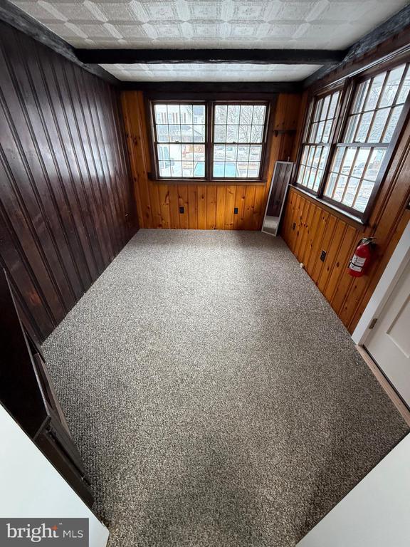 Building Photo - 109 N Main St