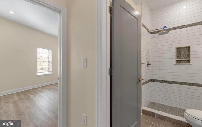 Building Photo - 511 Gorgas Ln
