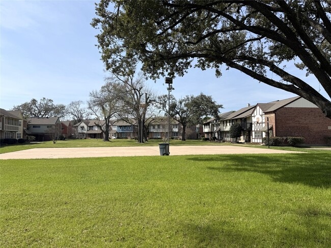 Building Photo - 10428 Hammerly Blvd