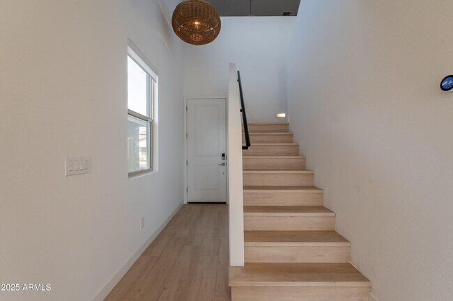 Building Photo - 4831 S Molly