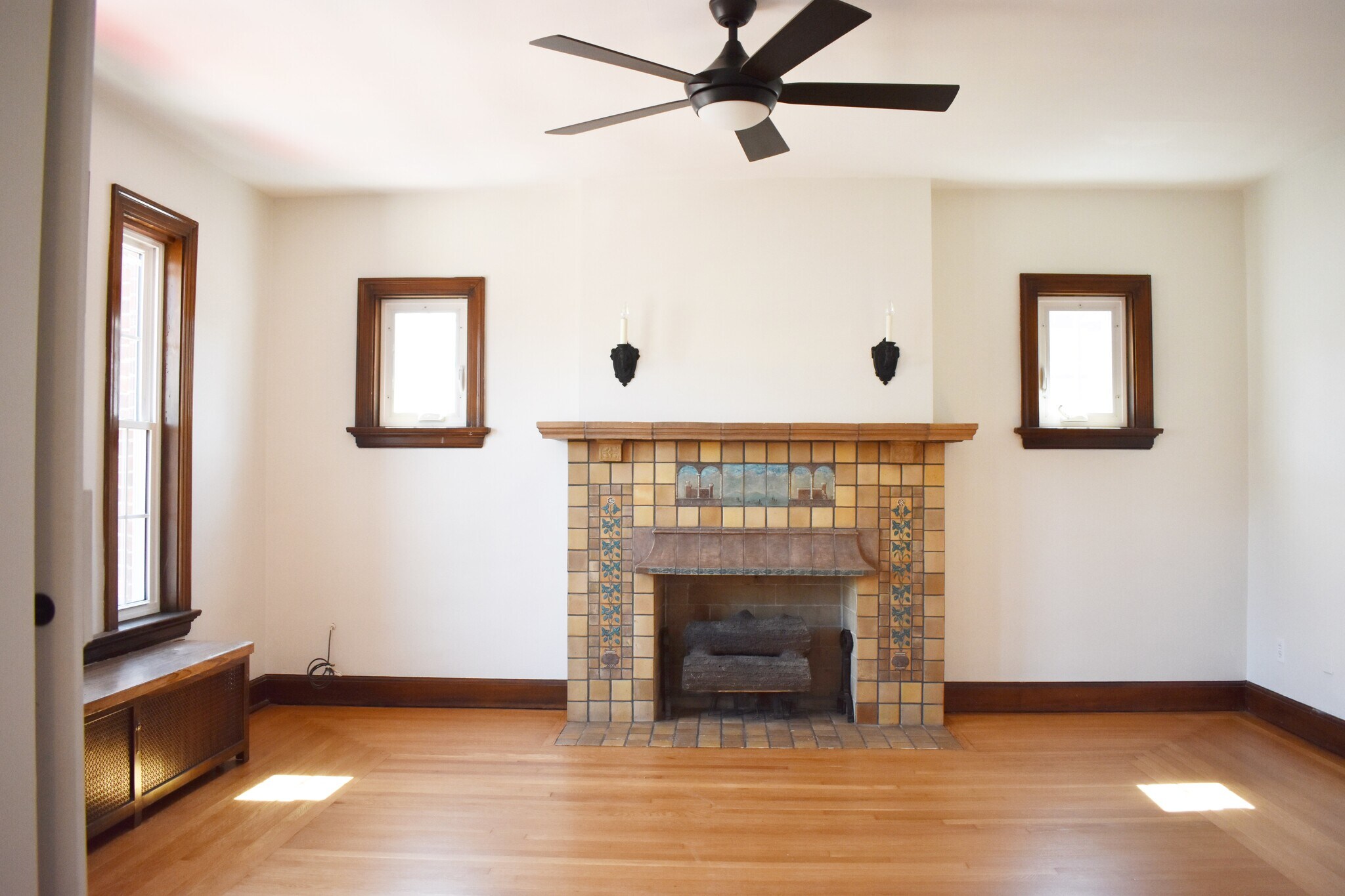 Living Room - 625 6th Ave