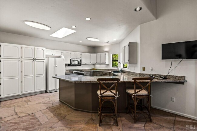 Building Photo - 6578 Oak Leaf Ct