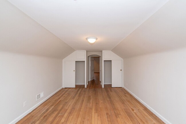 Building Photo - WESTWOOD - Freshly updated 4 bed 2.5 bath home