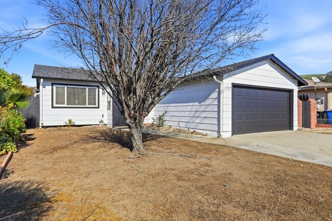 Building Photo - Stylish and Spacious Milpitas Home with Large Deck and Backyard